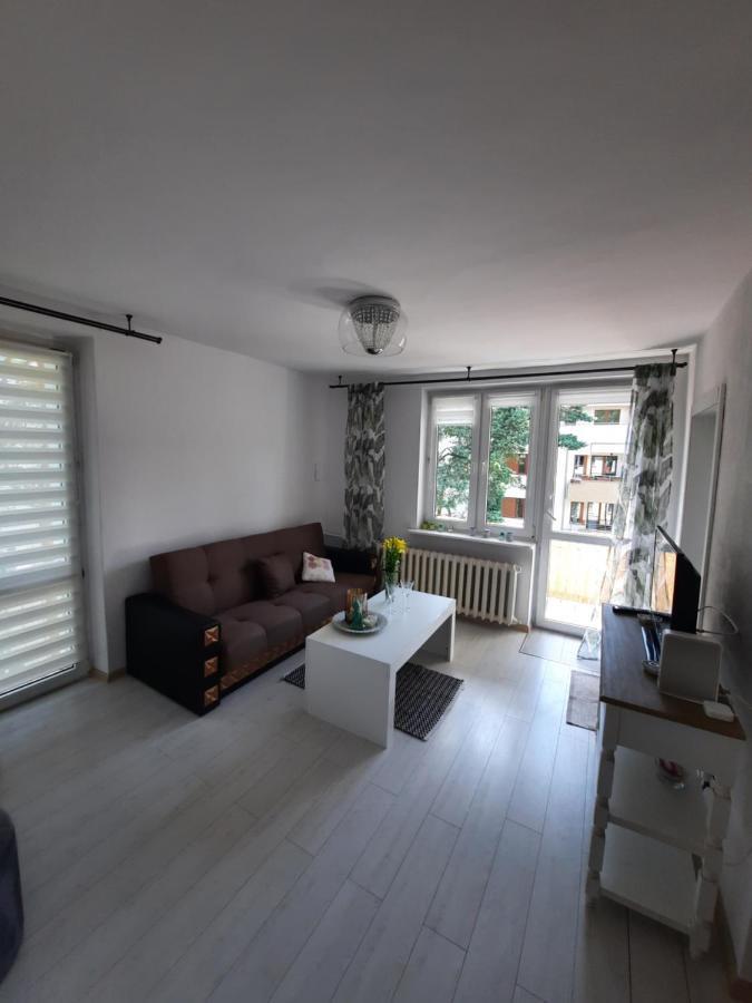 Apartament Zorzy Przy Instytucie Kardiologii Anin Varsóvia Exterior foto
