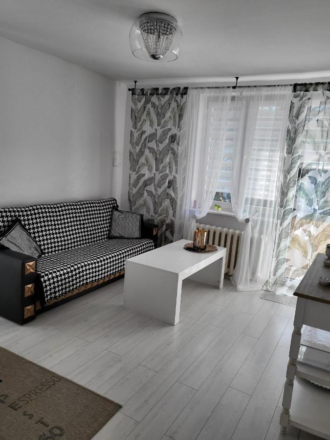 Apartament Zorzy Przy Instytucie Kardiologii Anin Varsóvia Exterior foto